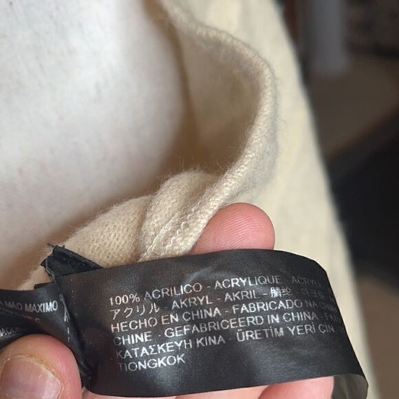 Zara Accessories Aztec Style/Fringe Jacket Sweater. Size Medium - Picture 7 of 7